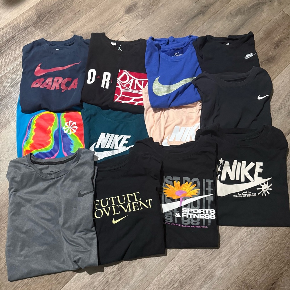 Lot of Nike T-Shirts - Multicolor Logos